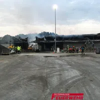 2018-08-22-Großbrand-Maschinenhalle-05.jpg