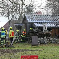 2025-12-08-Brand Gartenhütte-01.jpg